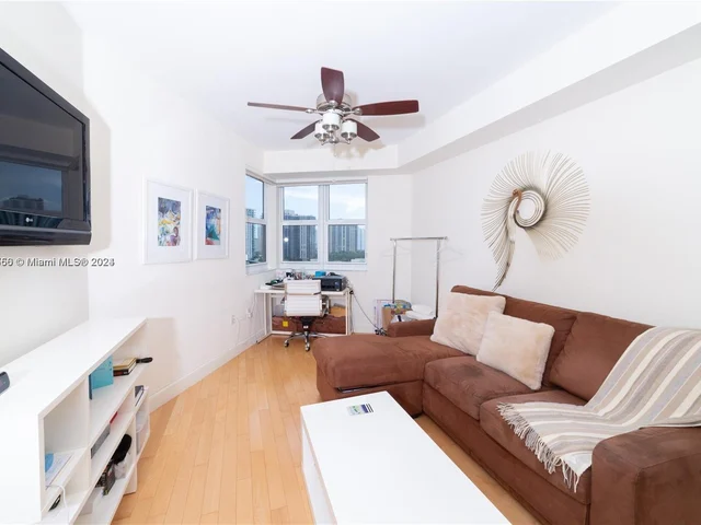 20000 E Country Club Dr # 1107, Aventura FL 33180