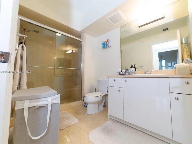 20000 E Country Club Dr # 1107, Aventura FL 33180