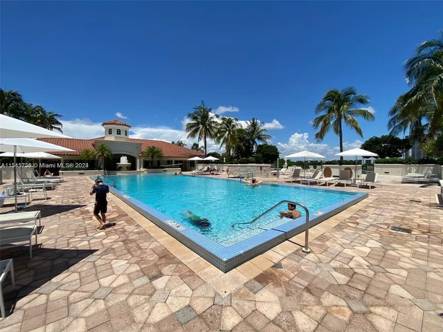 20000 E Country Club Dr # 1107, Aventura FL 33180