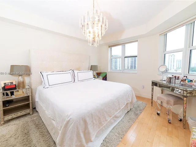 20000 E Country Club Dr # 1107, Aventura FL 33180