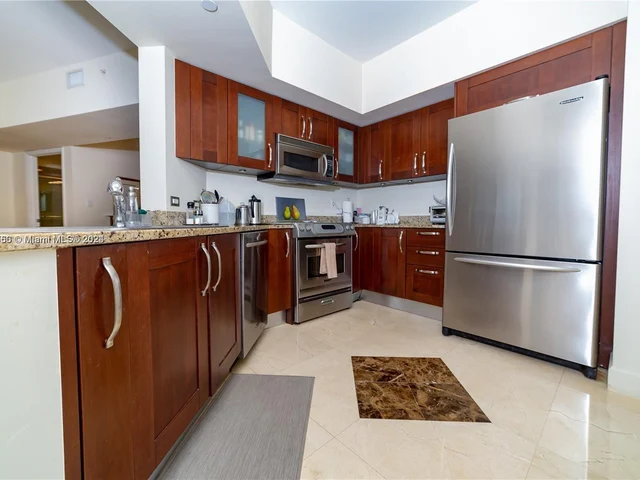 20000 E Country Club Dr # 1107, Aventura FL 33180