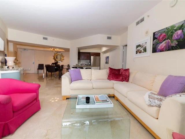 20000 E Country Club Dr # 1107, Aventura FL 33180