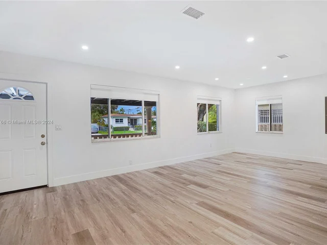 2721 SW 29th Ct, Miami FL 33133