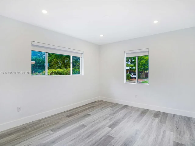 2721 SW 29th Ct, Miami FL 33133