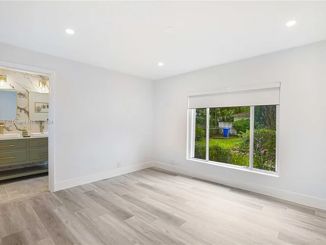 2721 SW 29th Ct, Miami FL 33133