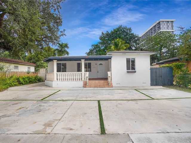 2721 SW 29th Ct, Miami FL 33133