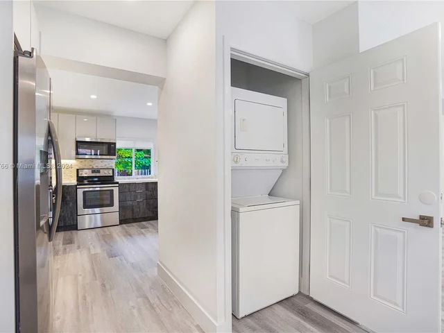 2721 SW 29th Ct, Miami FL 33133