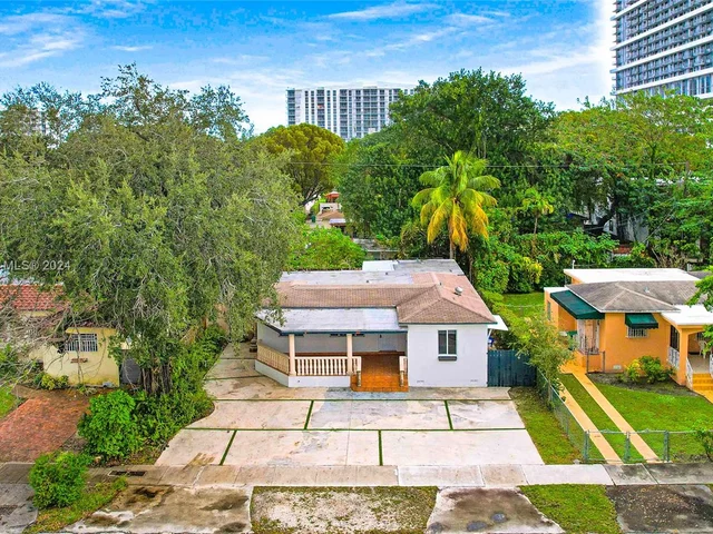 2721 SW 29th Ct, Miami FL 33133