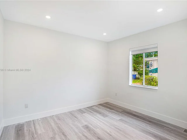 2721 SW 29th Ct, Miami FL 33133