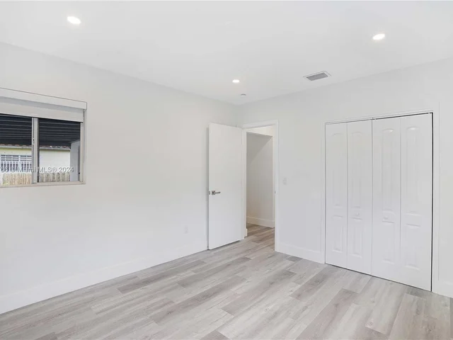 2721 SW 29th Ct, Miami FL 33133