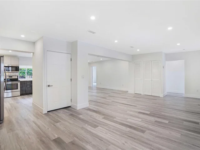 2721 SW 29th Ct, Miami FL 33133