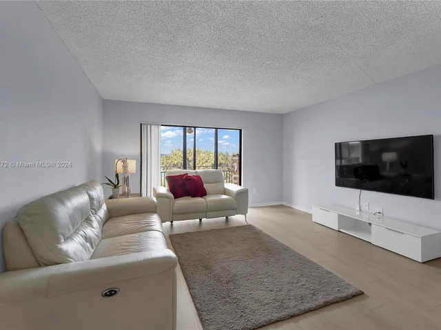 16051 Blatt Blvd # 403, Weston FL 33326