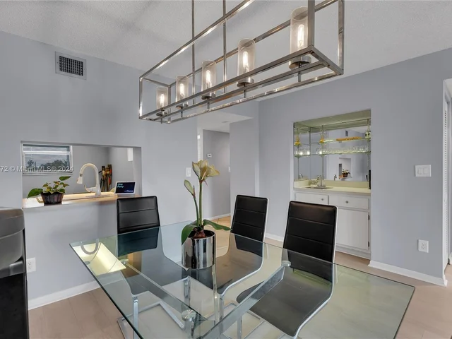 16051 Blatt Blvd # 403, Weston FL 33326