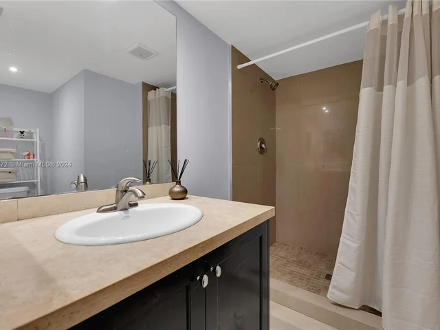 16051 Blatt Blvd # 403, Weston FL 33326