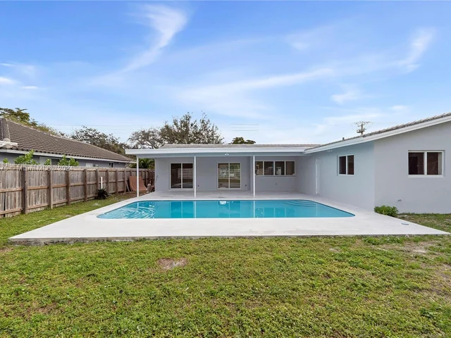 3500 N Park Rd, Hollywood FL 33021