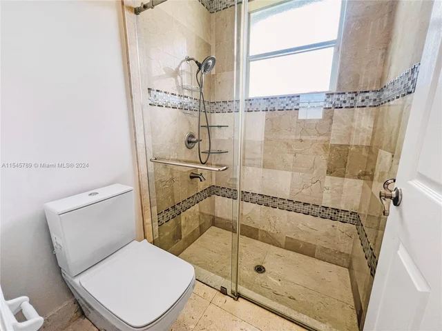 337 Mallard Rd, Weston FL 33327