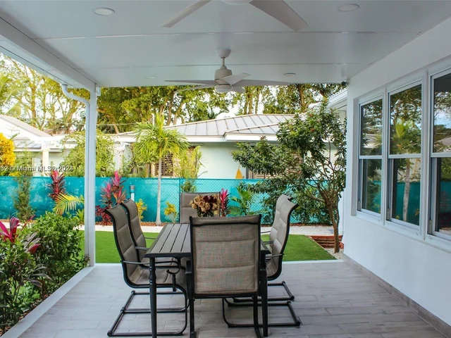 1235 NE 88th St, Miami FL 33138