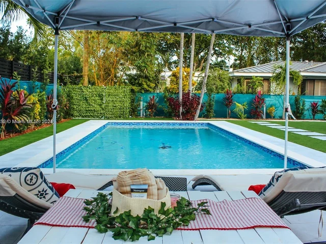 1235 NE 88th St, Miami FL 33138