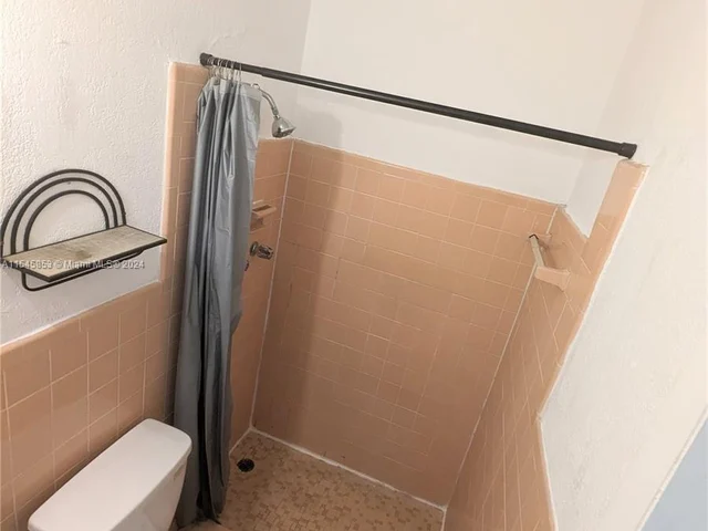 196 NW 34th Ave, Lauderhill FL 33311