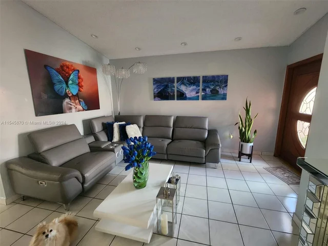 9344 NW 121st Ter, Hialeah Gardens FL 33018