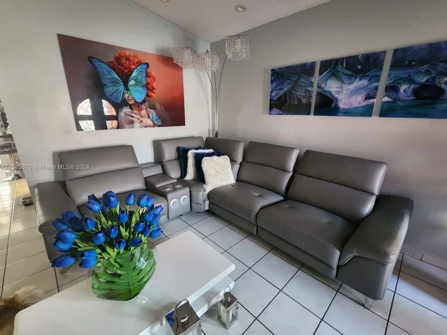 9344 NW 121st Ter, Hialeah Gardens FL 33018