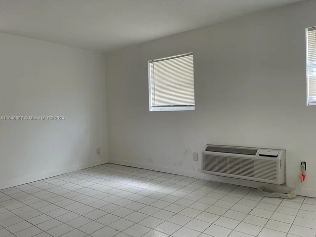 5800 Taylor St # 2, Hollywood FL 33021