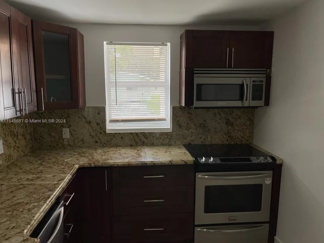 5800 Taylor St # 2, Hollywood FL 33021