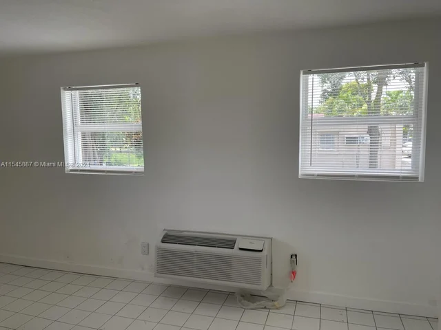 5800 Taylor St # 2, Hollywood FL 33021