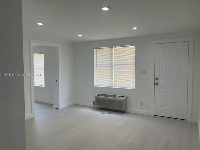 5800 Taylor St # 2, Hollywood FL 33021