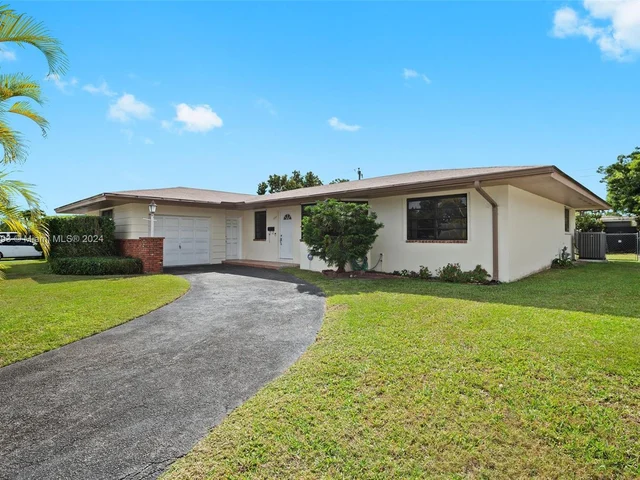 15830 SW 103rd Ct, Miami FL 33157