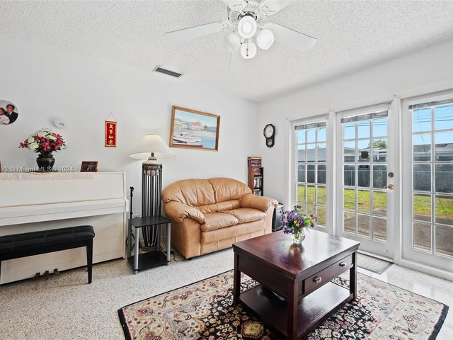 15830 SW 103rd Ct, Miami FL 33157