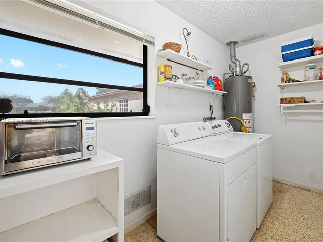 15830 SW 103rd Ct, Miami FL 33157