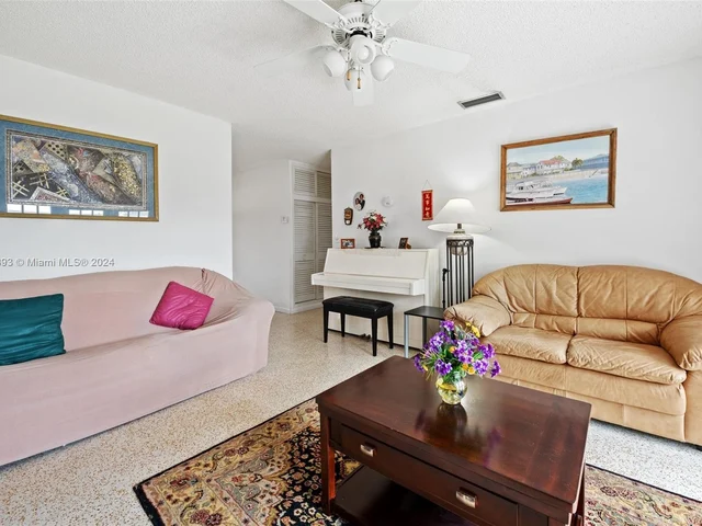 15830 SW 103rd Ct, Miami FL 33157