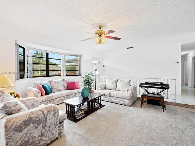 15830 SW 103rd Ct, Miami FL 33157