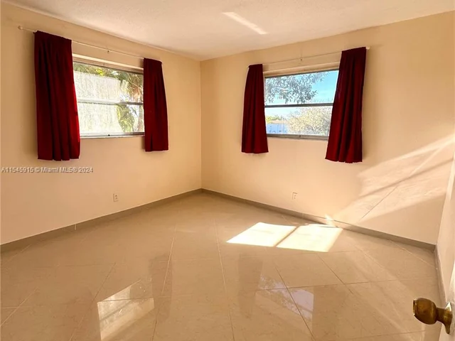 2840 Taylor St # 30, Hollywood FL 33020