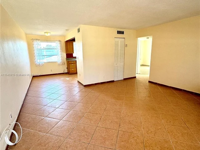 2840 Taylor St # 30, Hollywood FL 33020