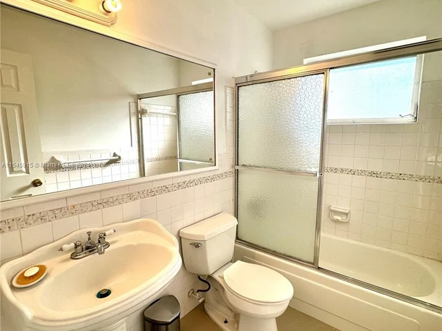 2840 Taylor St # 30, Hollywood FL 33020