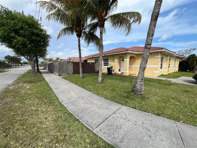 12265 SW 215th Ter, Miami FL 33177