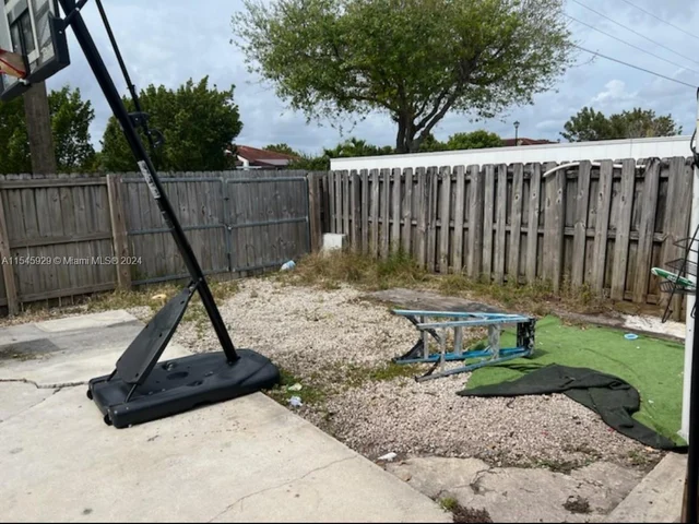 12265 SW 215th Ter, Miami FL 33177