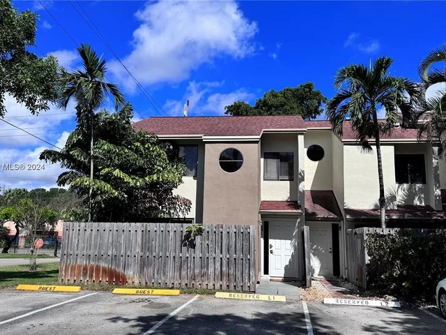 370 City View Dr # 370, Fort Lauderdale FL 33311