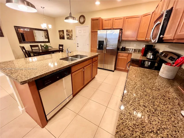 2912 Cascada Isles Way, Cooper City FL 33024