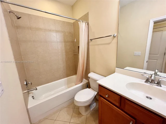 2912 Cascada Isles Way, Cooper City FL 33024