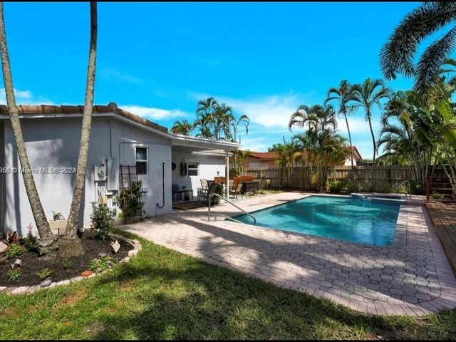 1811 N 40th Ave, Hollywood FL 33021