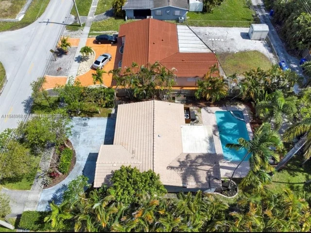 1811 N 40th Ave, Hollywood FL 33021