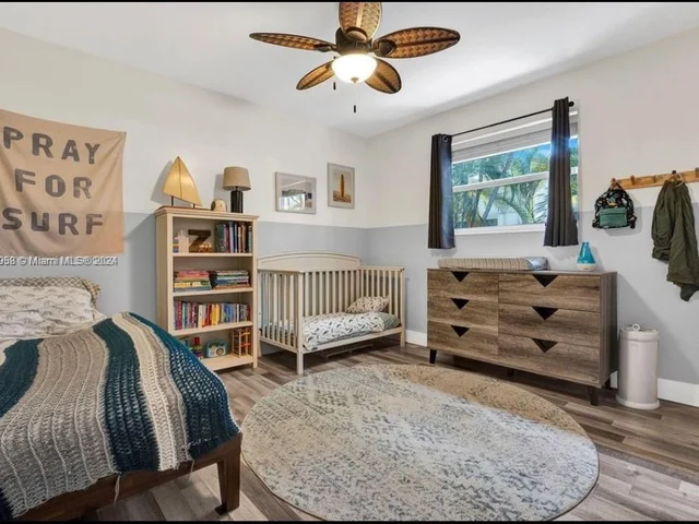 1811 N 40th Ave, Hollywood FL 33021