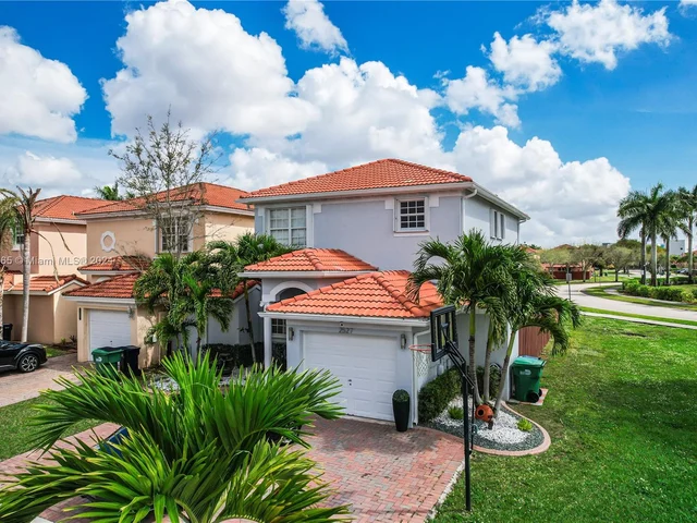 2527 SW 153rd Pl # 2527, Miami FL 33185