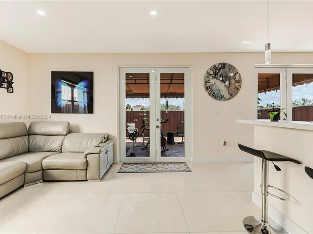 2527 SW 153rd Pl # 2527, Miami FL 33185