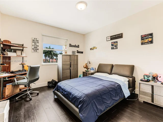 2527 SW 153rd Pl # 2527, Miami FL 33185