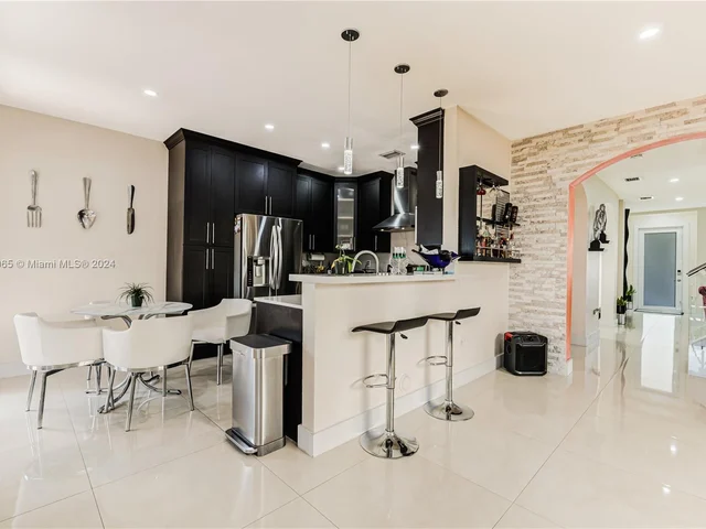 2527 SW 153rd Pl # 2527, Miami FL 33185