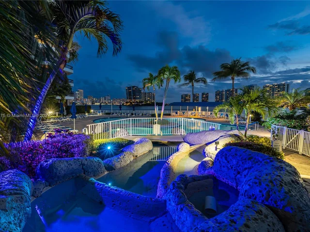 3530 Mystic Pointe Dr # 309, Aventura FL 33180